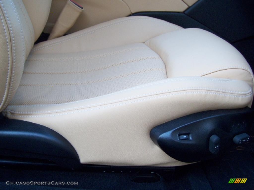 2009 Maserati GranTurismo,  Bianco Eldorado (White) / Beige