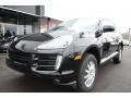 Porsche Cayenne Tiptronic in Black