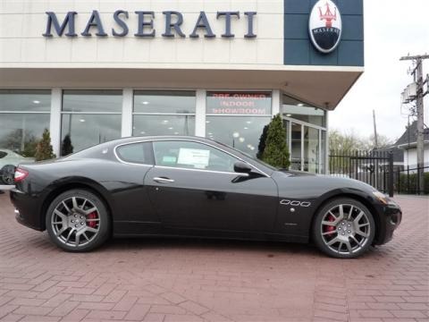 2010 Maserati GranTurismo  in Nero Carbonio (Carbon Black)