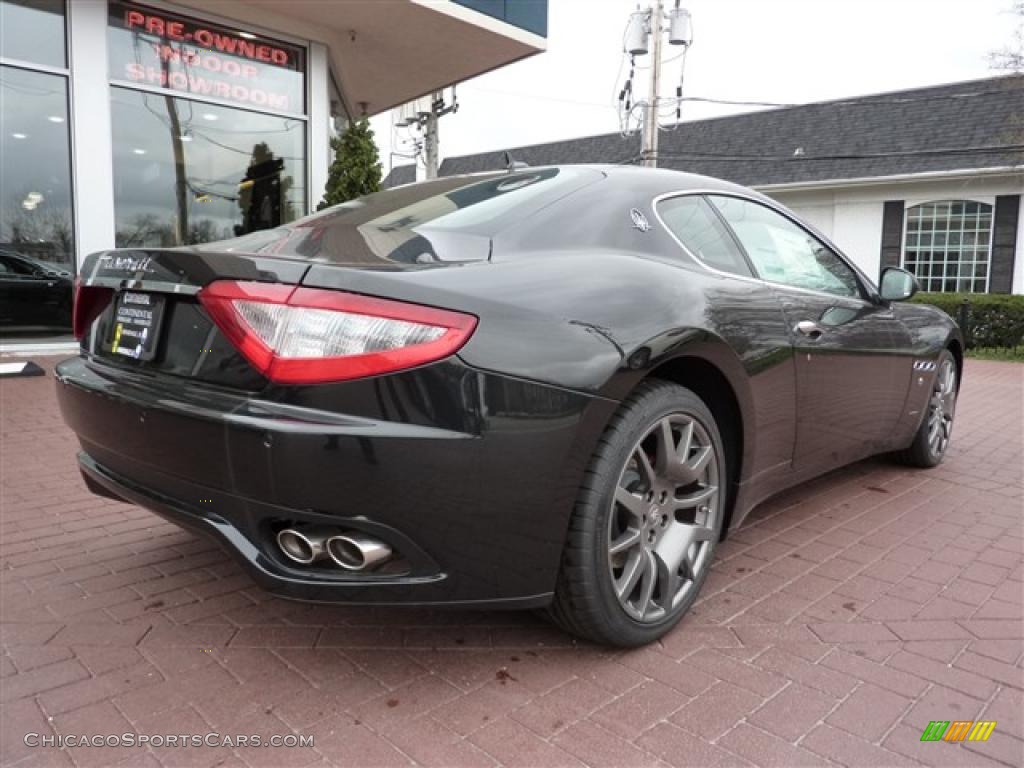 2010 GranTurismo  - Nero Carbonio (Carbon Black) / Nero photo #2