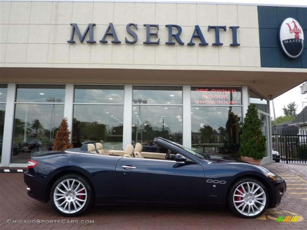 Blu Oceano (Blue) / Sabbia Maserati GranTurismo Convertible GranCabrio Blu Oceano (Blue) / Sabbia Maserati GranTurismo Convertible GranCabrio