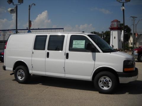 2010 GMC Savana Van 3500 Cargo in Summit White