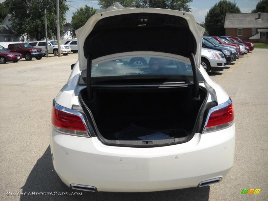 2011 LaCrosse CXS - White Diamond Tricoat / Ebony photo #9