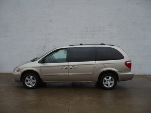 Linen Gold Metallic 2006 Dodge Grand Caravan SXT