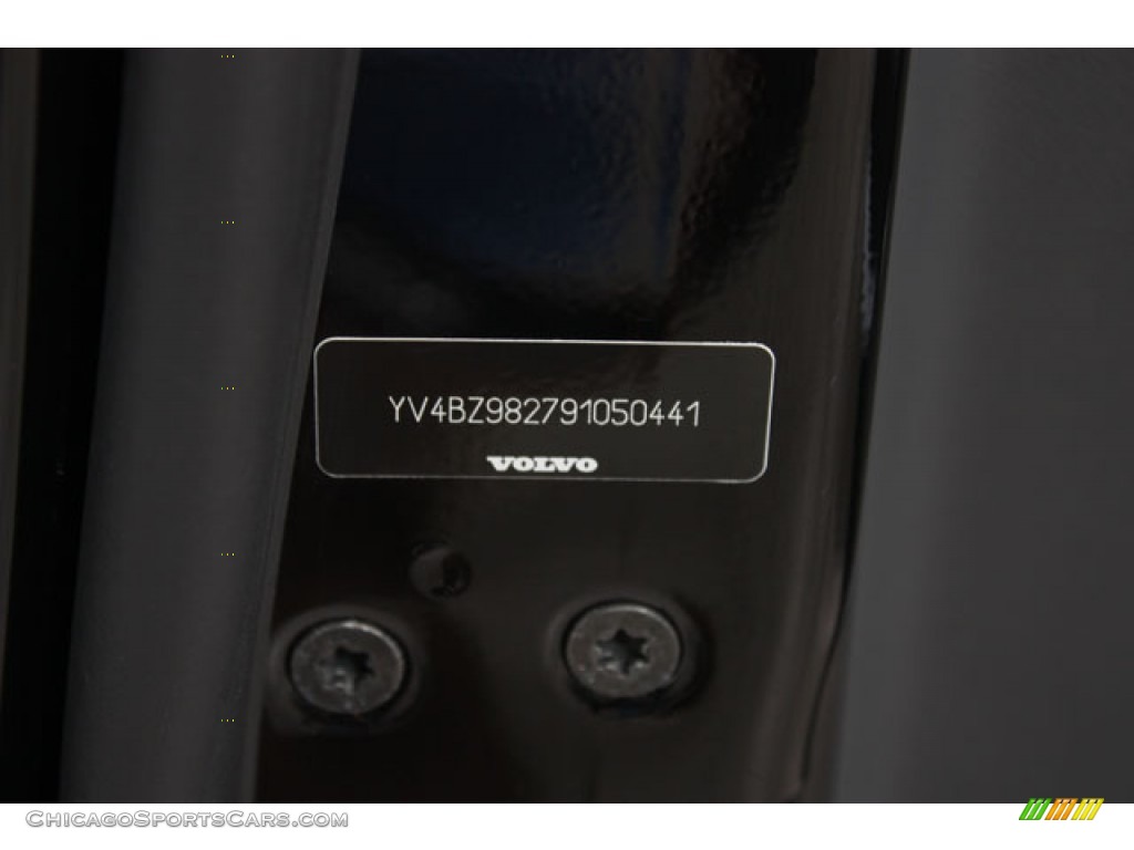 2009 XC70 3.2 AWD - Black / Off Black photo #32