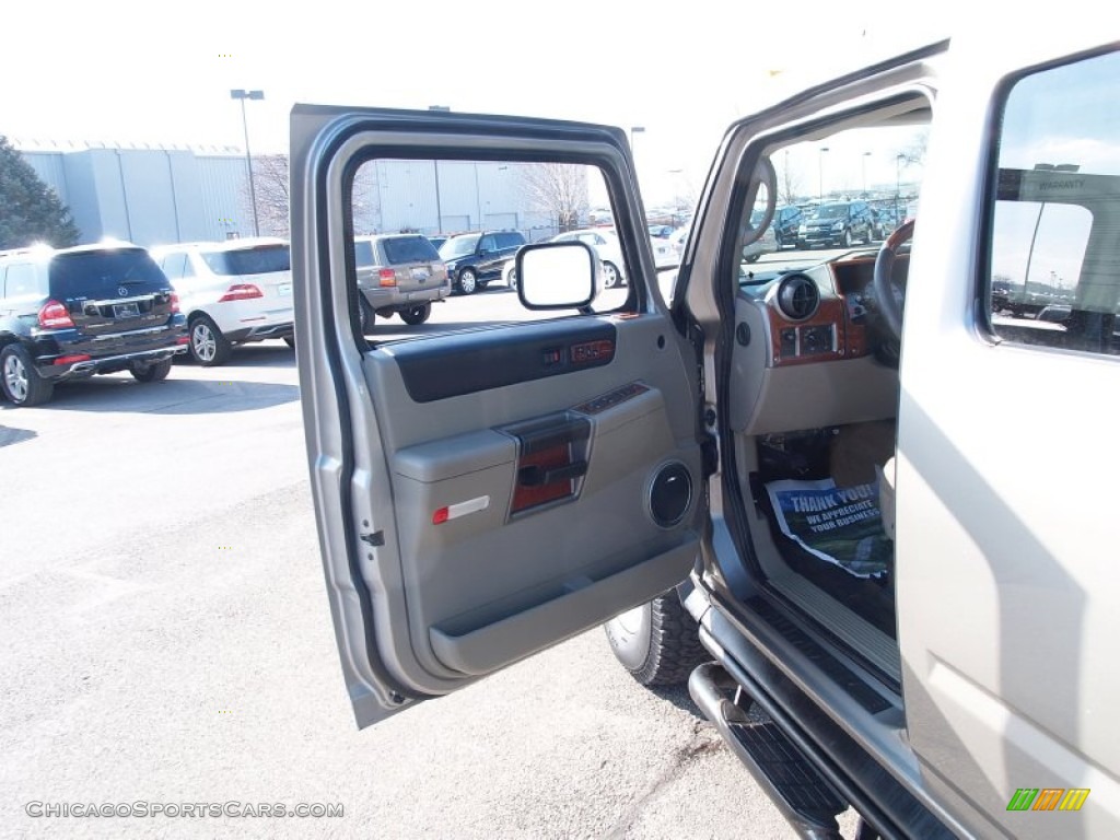 2003 H2 SUV - Pewter Metallic / Wheat photo #9 2003 H2 SUV - Pewter Metallic / Wheat photo #9