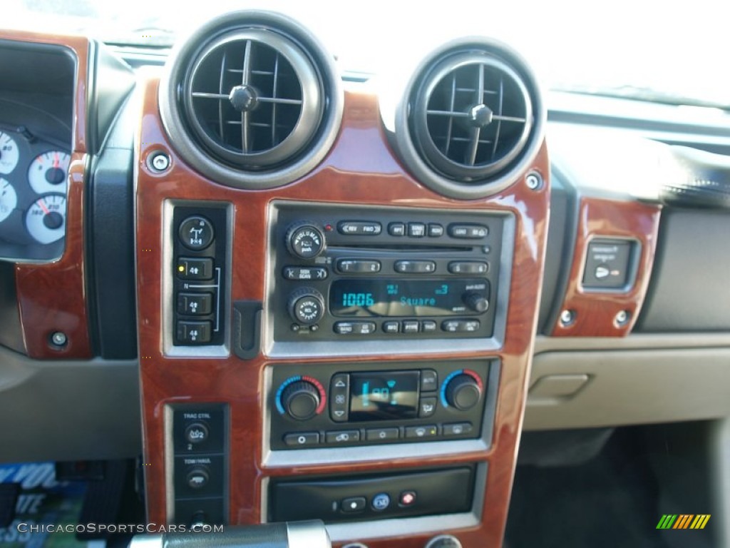 2003 H2 SUV - Pewter Metallic / Wheat photo #30 2003 H2 SUV - Pewter Metallic / Wheat photo #30