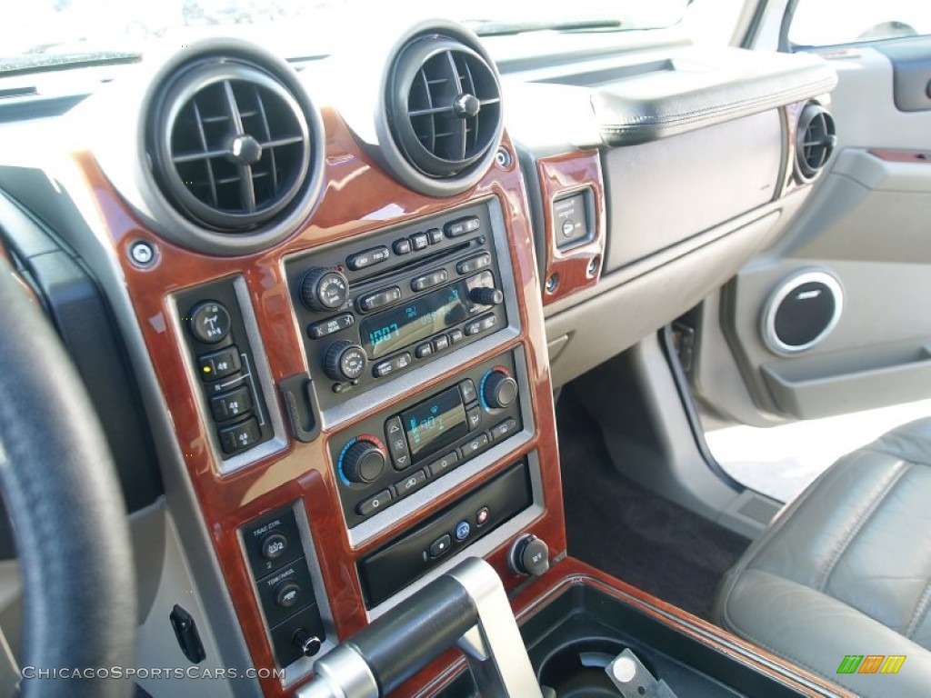 2003 H2 SUV - Pewter Metallic / Wheat photo #53 2003 H2 SUV - Pewter Metallic / Wheat photo #53