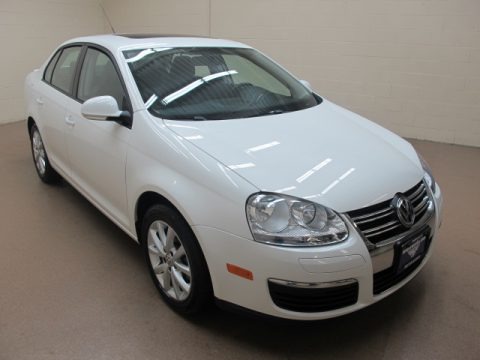 Candy White 2010 Volkswagen Jetta SE Sedan Candy White 2010 Volkswagen Jetta SE Sedan