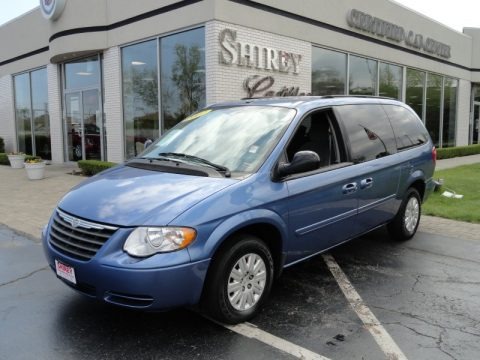 Marine Blue Pearl 2007 Chrysler Town & Country LX