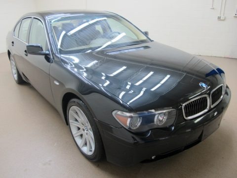 Black Sapphire Metallic 2003 BMW 7 Series 745i Sedan