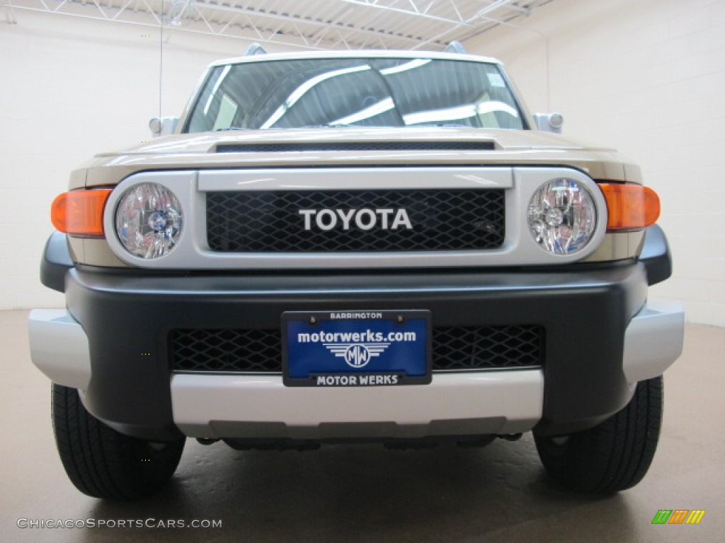 2011 Toyota FJ Cruiser 4WD In Quicksand Photo 3 105620 