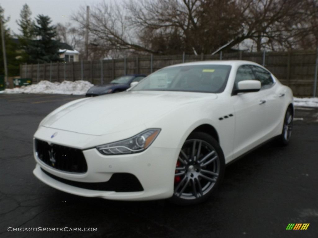 Bianco (White) / Sabbia Maserati Ghibli S Q4