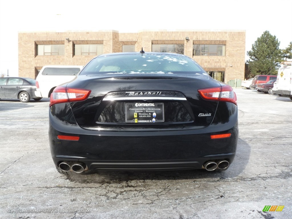 maserati ghibli 12v black