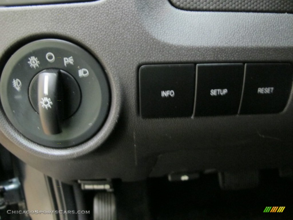 2009 Escape XLT 4WD - Black Pearl Slate Metallic / Charcoal photo #36