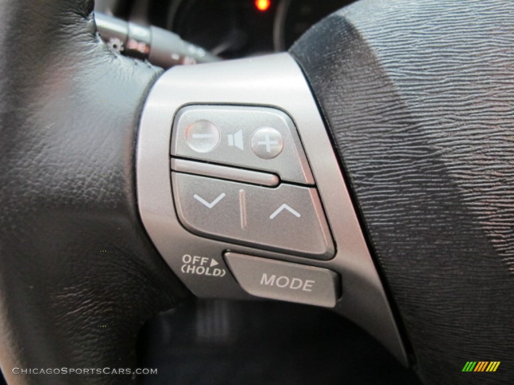 2011 Venza V6 AWD - Black / Ivory photo #35