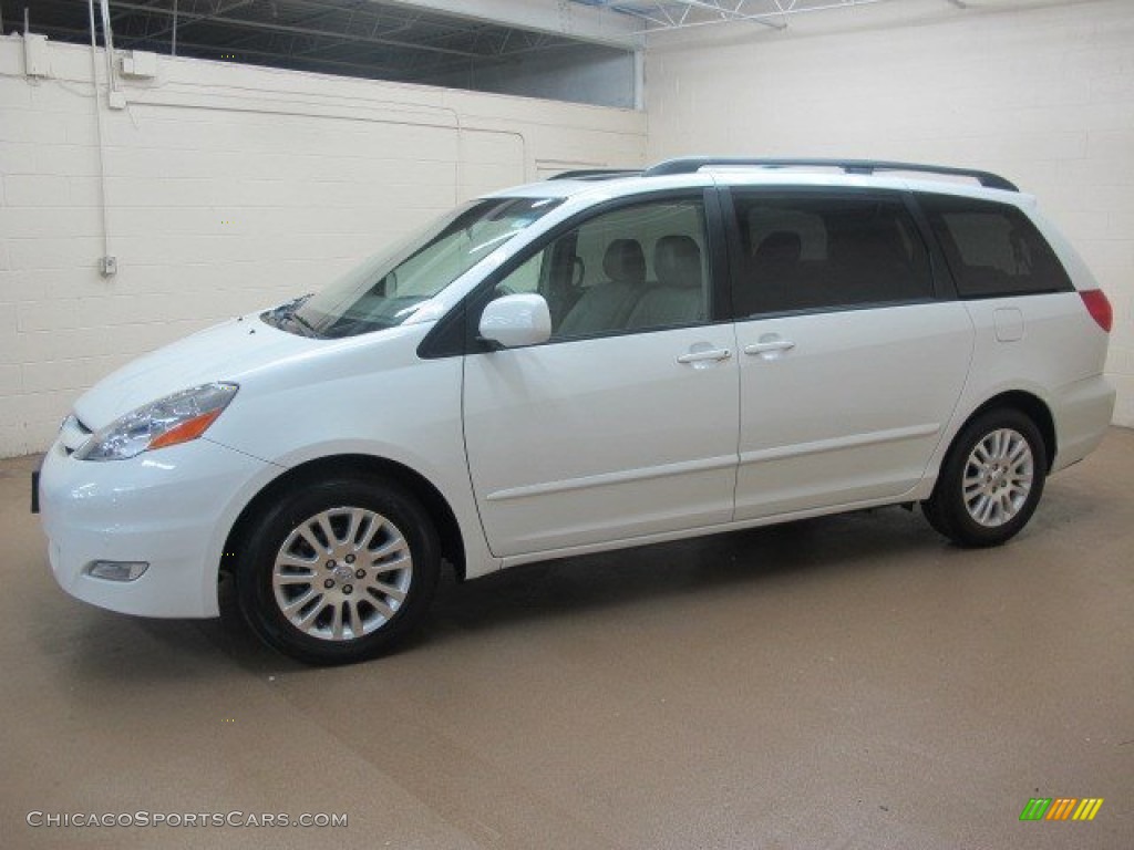2010 Sienna XLE - Blizzard Pearl Tricoat / Taupe photo #4
