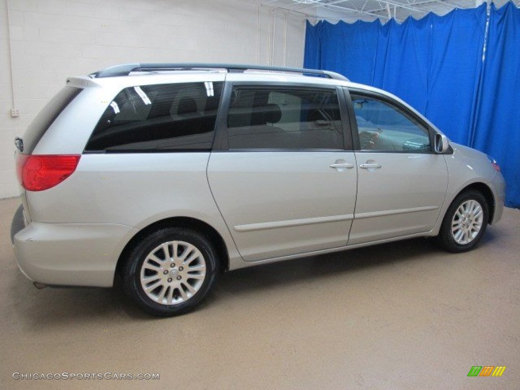2007 Sienna XLE - Silver Shadow Pearl / Taupe photo #6