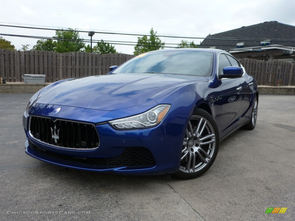 Blu Emozione (Blue) / Nero Maserati Ghibli S Q4