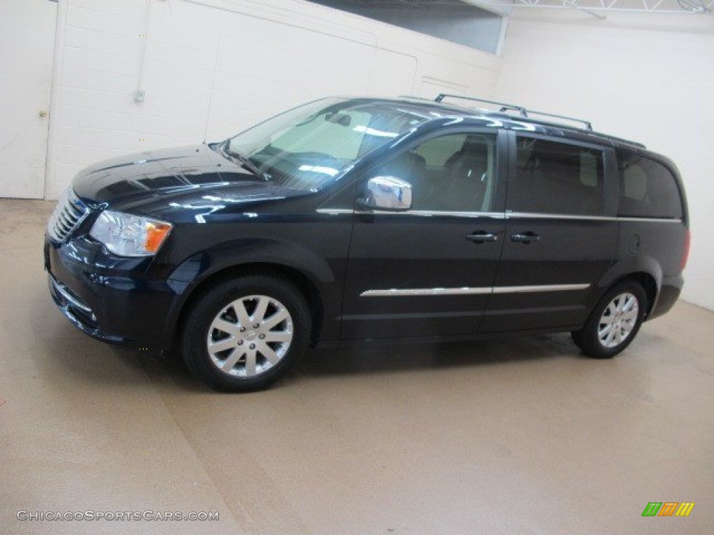 2011 Town & Country Touring - L - Sapphire Crystal Metallic / Black/Light Graystone photo #5