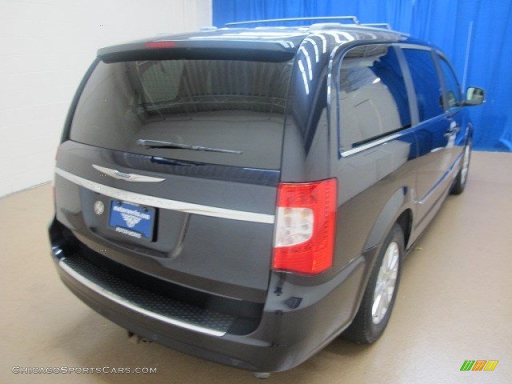 2011 Town & Country Touring - L - Sapphire Crystal Metallic / Black/Light Graystone photo #9