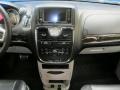 Chrysler Town & Country Touring - L Sapphire Crystal Metallic photo #32
