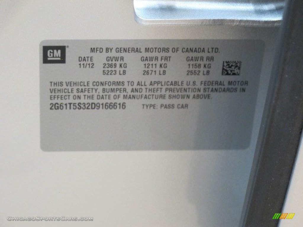 2013 XTS Premium AWD - Radiant Silver Metallic / Medium Titanium/Jet Black photo #36